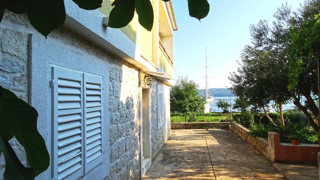 Seaside Villa Mia Trogir Exterior photo