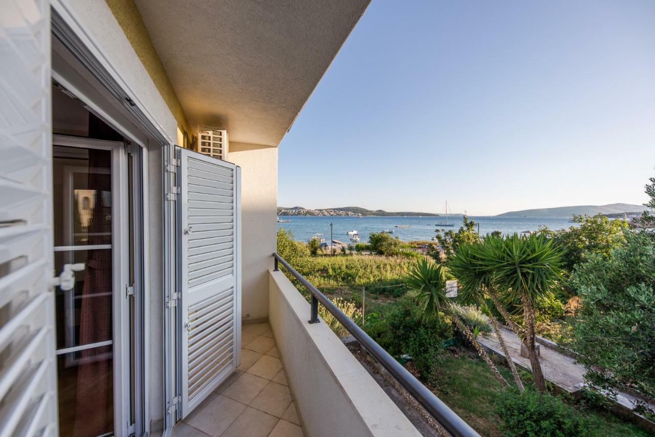 Seaside Villa Mia Trogir Exterior photo